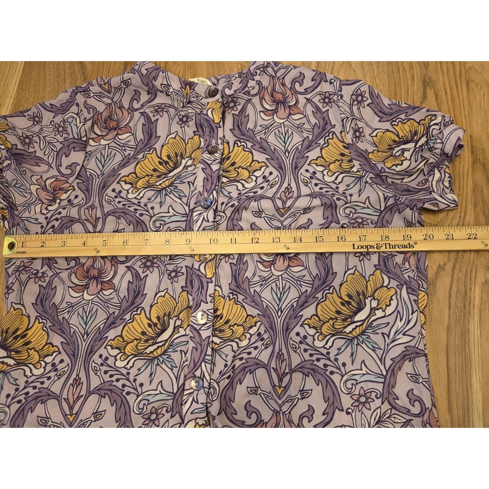 Wayward Fancies Dress Medium Purple Floral Button Down Knee‎ Length Short Sleeve - Picture 4 of 7
